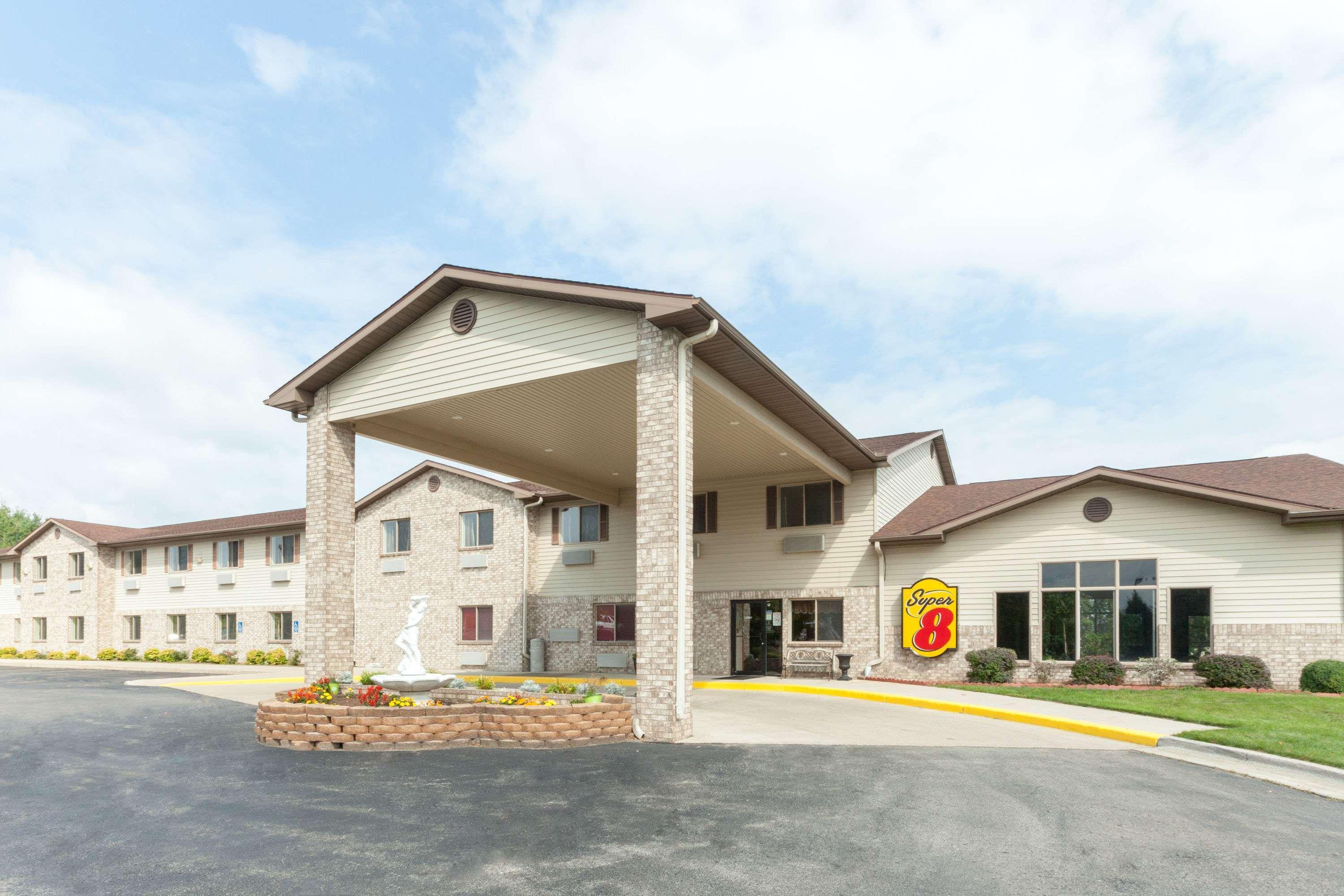 Motel Super 8 By Wyndham Big Rapids Exteriér fotografie