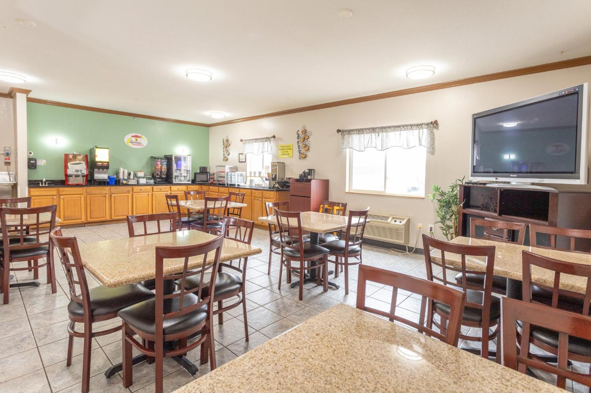 Motel Super 8 By Wyndham Big Rapids Exteriér fotografie