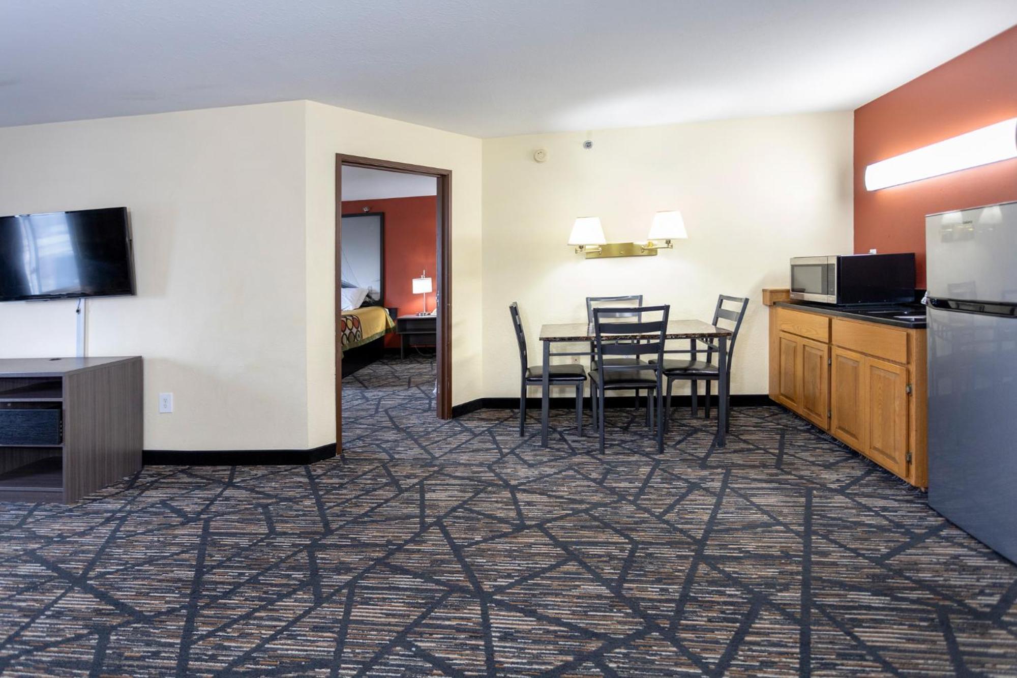 Motel Super 8 By Wyndham Big Rapids Exteriér fotografie